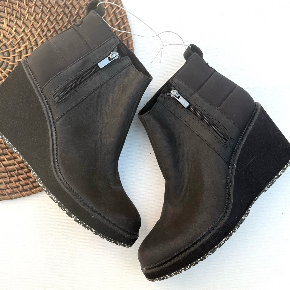 TOMS Raven Boots Booties Black Weather Resistance Wedge Zip Size 8.5